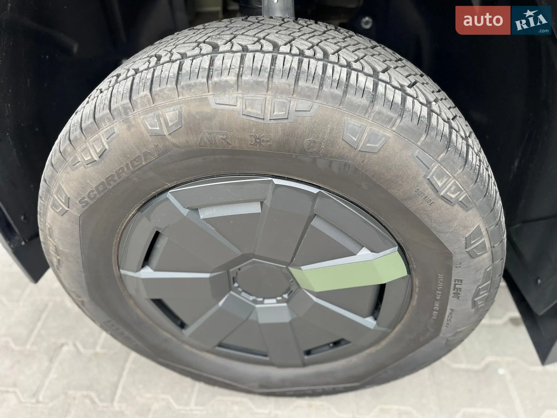 2024 Tesla Cybertruck - мініатюра 18