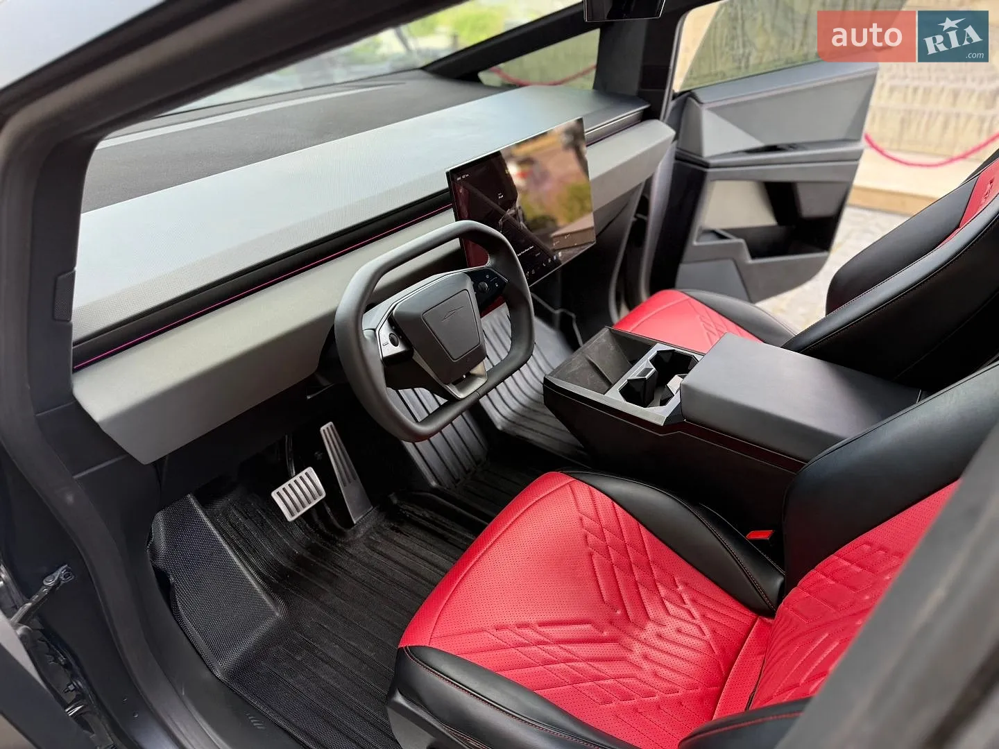2024 Tesla Cybertruck - мініатюра 31