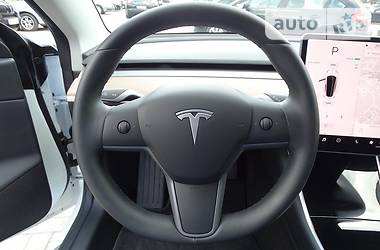 Седан Tesla Model 3 2018 в Дніпрі