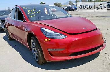 Ліфтбек Tesla Model 3 2018 в Львові