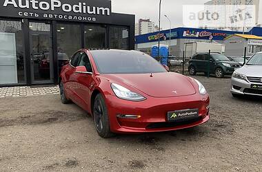 Седан Tesla Model 3 2019 в 