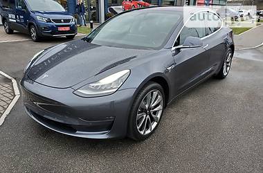 Хэтчбек Tesla Model 3 2019 в Киеве