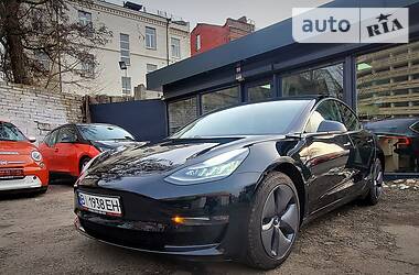 Седан Tesla Model 3 2018 в 