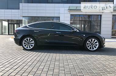 Седан Tesla Model 3 2018 в 