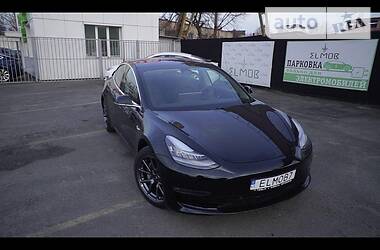 Седан Tesla Model 3 2018 в 