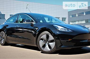 Седан Tesla Model 3 2019 в 