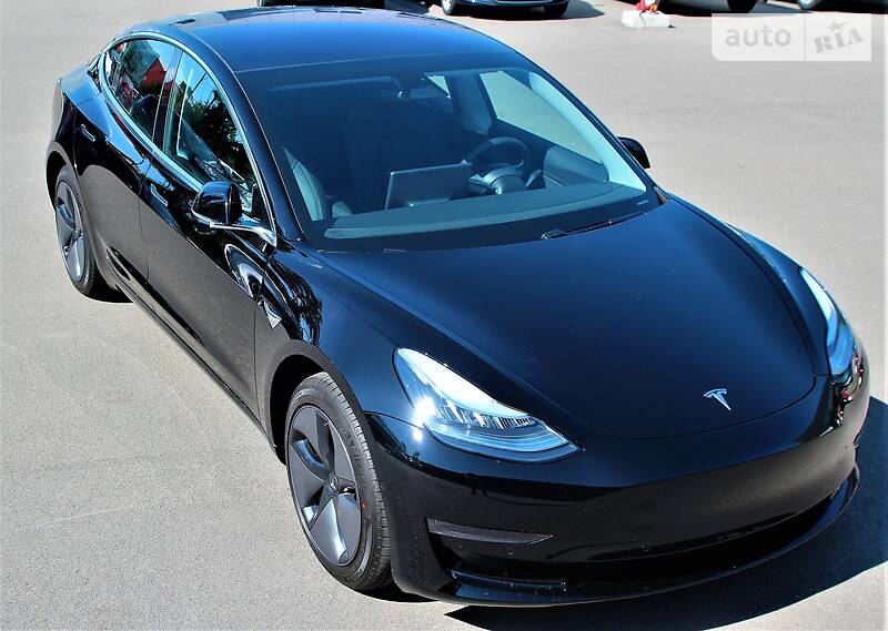 Седан Tesla Model 3 2019 в Києві
