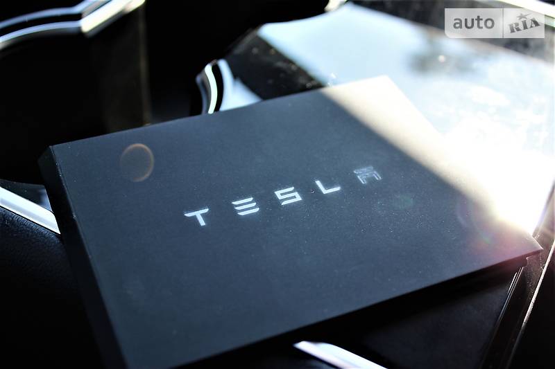 Седан Tesla Model 3 2019 в Києві