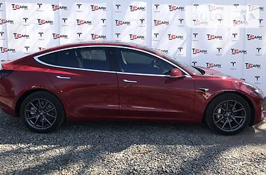 Седан Tesla Model 3 2018 в Киеве