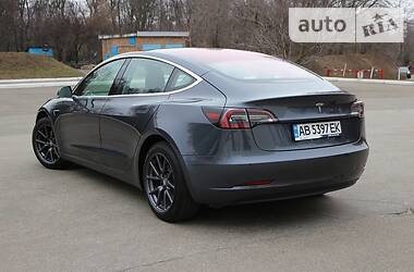 Седан Tesla Model 3 2018 в 