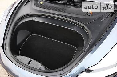 Седан Tesla Model 3 2018 в 