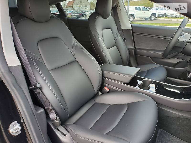 Седан Tesla Model 3 2019 в Києві