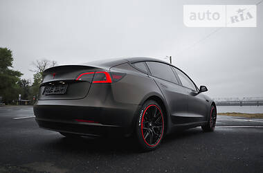Седан Tesla Model 3 2018 в 