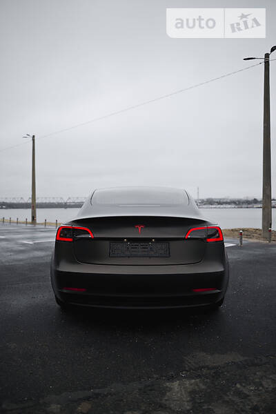 Седан Tesla Model 3 2018 в 