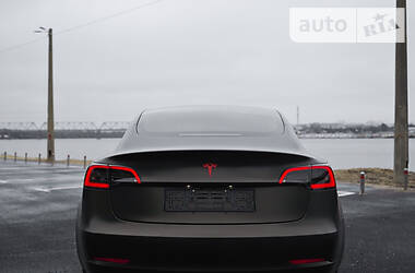 Седан Tesla Model 3 2018 в 