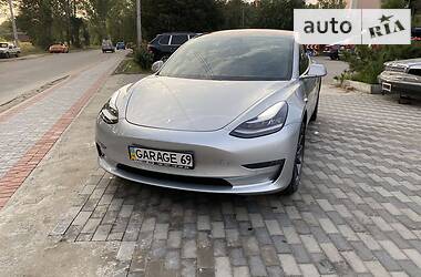 Ліфтбек Tesla Model 3 2018 в Києві