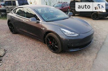 Седан Tesla Model 3 2018 в 