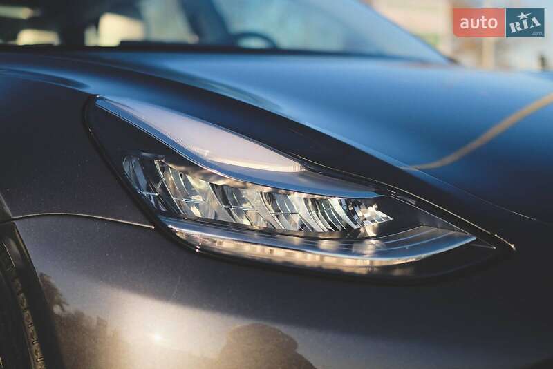 Седан Tesla Model 3 2018 в Киеве фото 25 Седан Tesla Model 3 2018 в Киеве