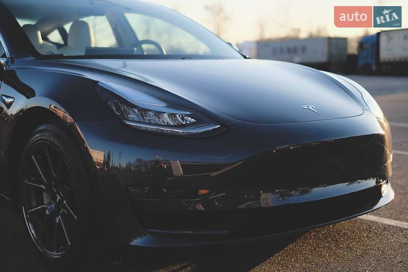 Седан Tesla Model 3 2018 в Киеве фото 35 Седан Tesla Model 3 2018 в Киеве