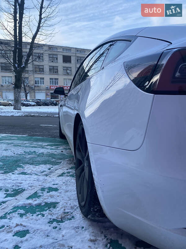 Седан Tesla Model 3 2019 в Киеве