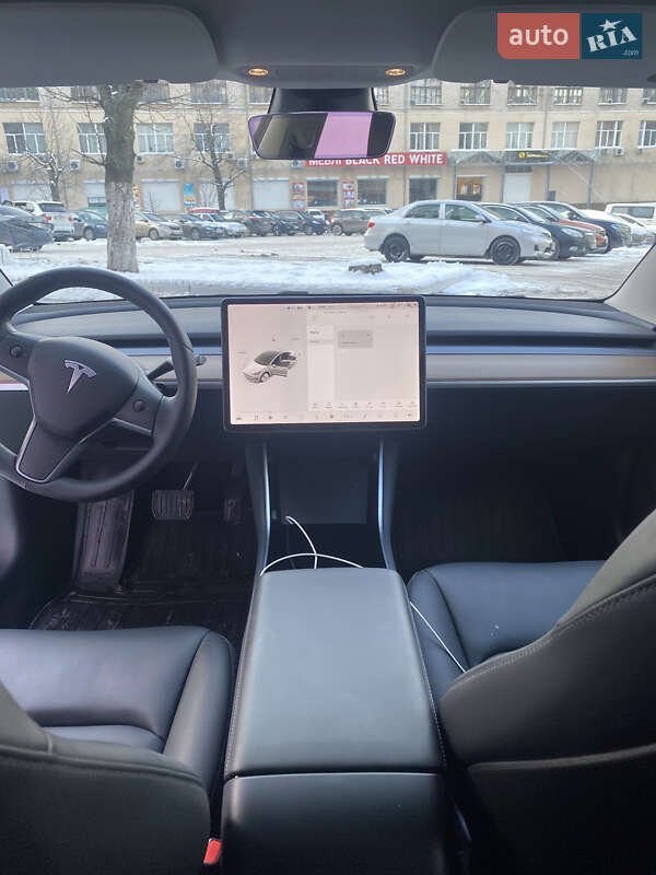 Седан Tesla Model 3 2019 в Киеве