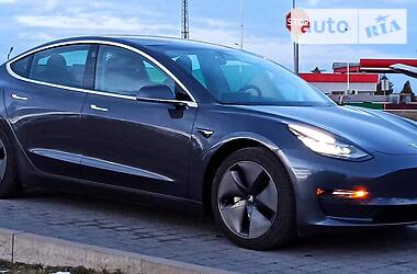 Седан Tesla Model 3 2019 в Стрые