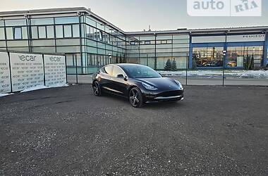 Седан Tesla Model 3 2019 в Киеве