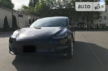 Седан Tesla Model 3 2018 в Чорноморську