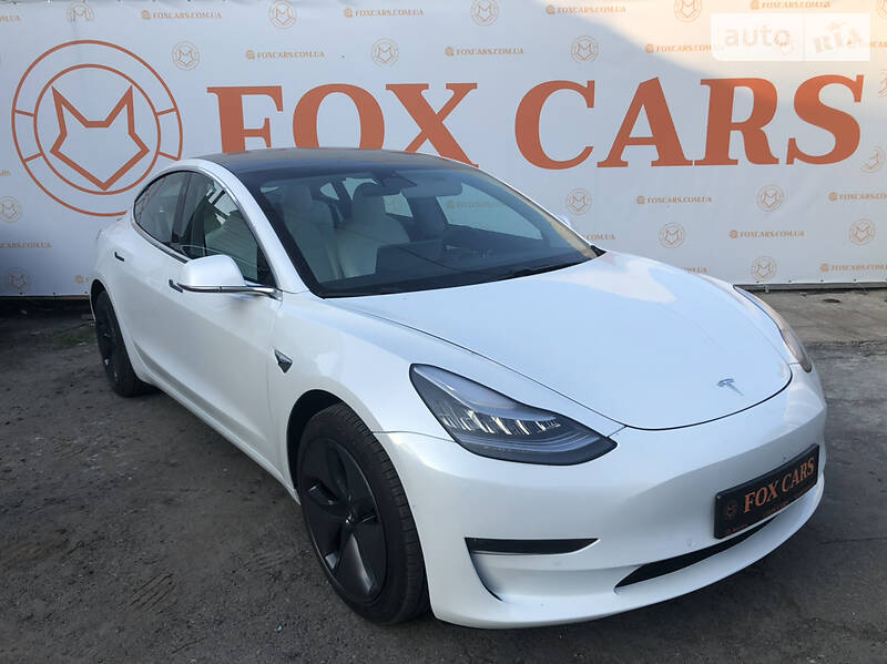 Седан Tesla Model 3 2019 в Києві