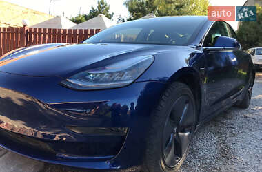 Седан Tesla Model 3 2019 в Черноморске фото Седан Tesla Model 3 2019 в Черноморске