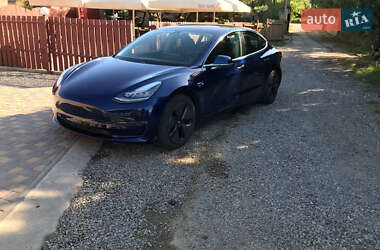 Седан Tesla Model 3 2019 в Черноморске