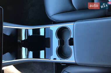 Седан Tesla Model 3 2019 в Черноморске