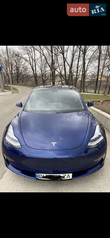Седан Tesla Model 3 2019 в Сумах