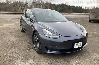 Седан Tesla Model 3 2017 в Днепре
