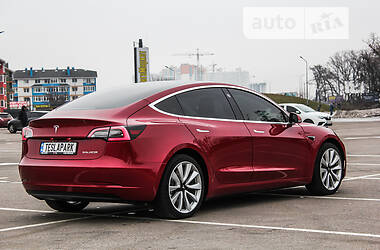 Седан Tesla Model 3 2019 в Києві