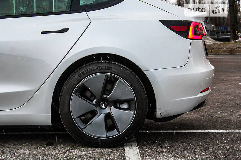 Седан Tesla Model 3 2021 в Киеве фото 5 Седан Tesla Model 3 2021 в Киеве