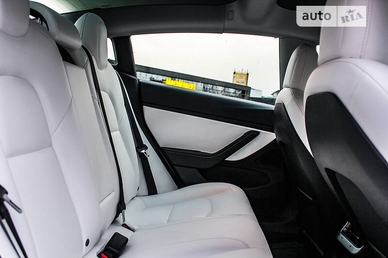 Седан Tesla Model 3 2021 в Киеве фото 16 Седан Tesla Model 3 2021 в Киеве