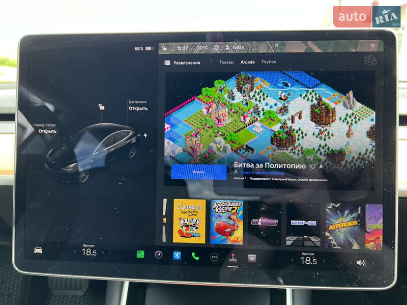 Седан Tesla Model 3 2019 в Ровно