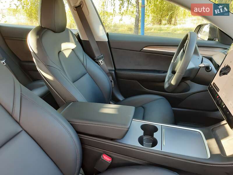 Седан Tesla Model 3 2021 в Запоріжжі