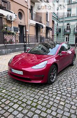 Седан Tesla Model 3 2019 в Киеве