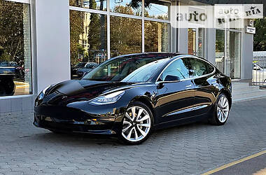 Седан Tesla Model 3 2018 в 