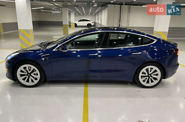 Седан Tesla Model 3 2018 в Киеве