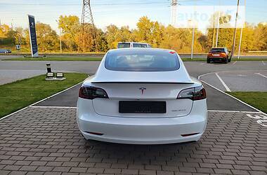 Седан Tesla Model 3 2022 в Києві