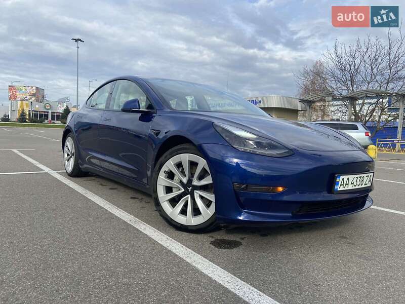Седан Tesla Model 3 2020 в Киеве