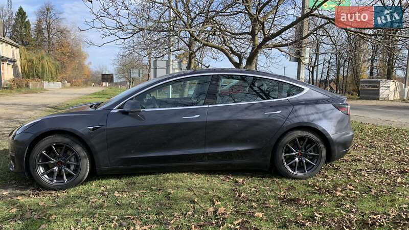 Седан Tesla Model 3 2019 в Чернівцях фото 17 Седан Tesla Model 3 2019 в Чернівцях