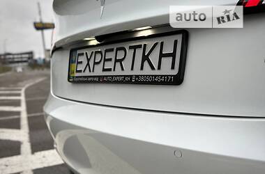 Седан Tesla Model 3 2020 в 