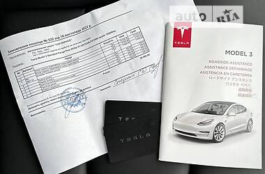 Седан Tesla Model 3 2020 в 