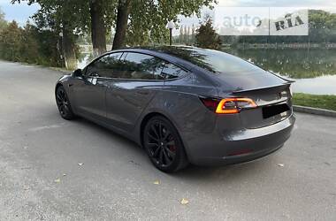 Седан Tesla Model 3 2018 в Кропивницькому