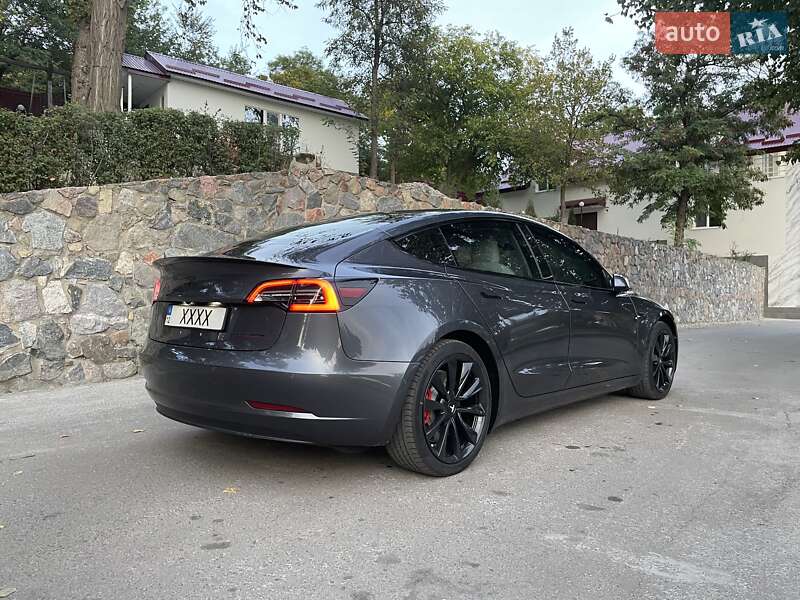 Tesla Model 3 2018