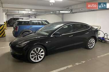 Седан Tesla Model 3 2019 в Одессе фото Седан Tesla Model 3 2019 в Одессе